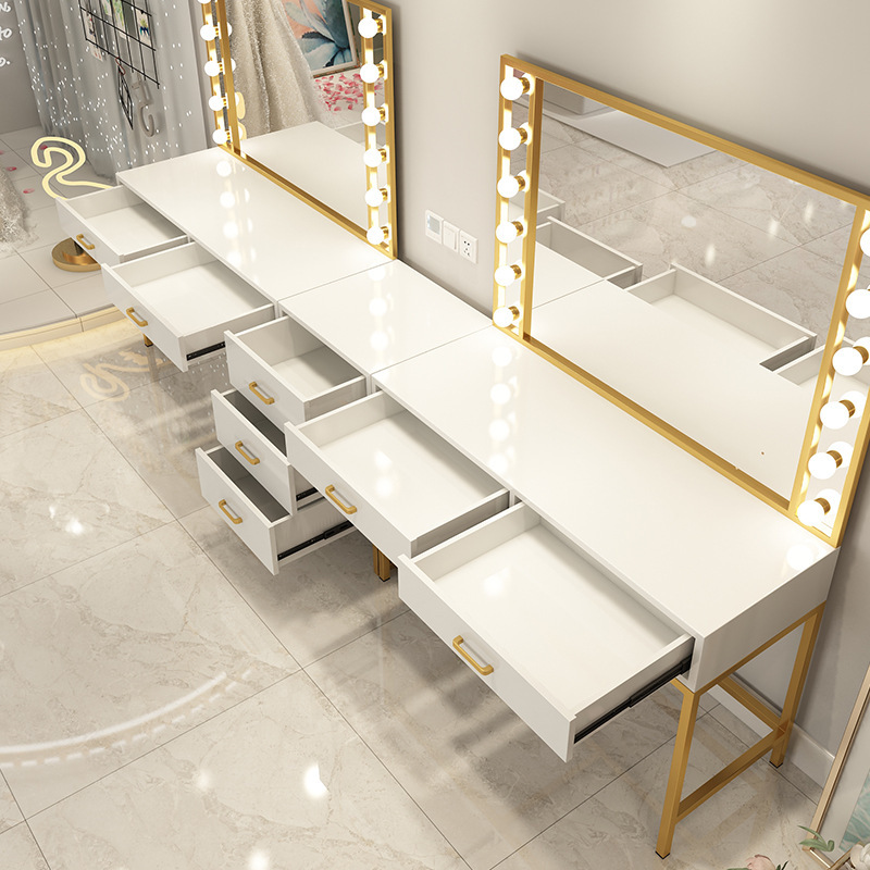 Makeup table Photo studio Make - Beauty And Makeup Studio 评论和价格