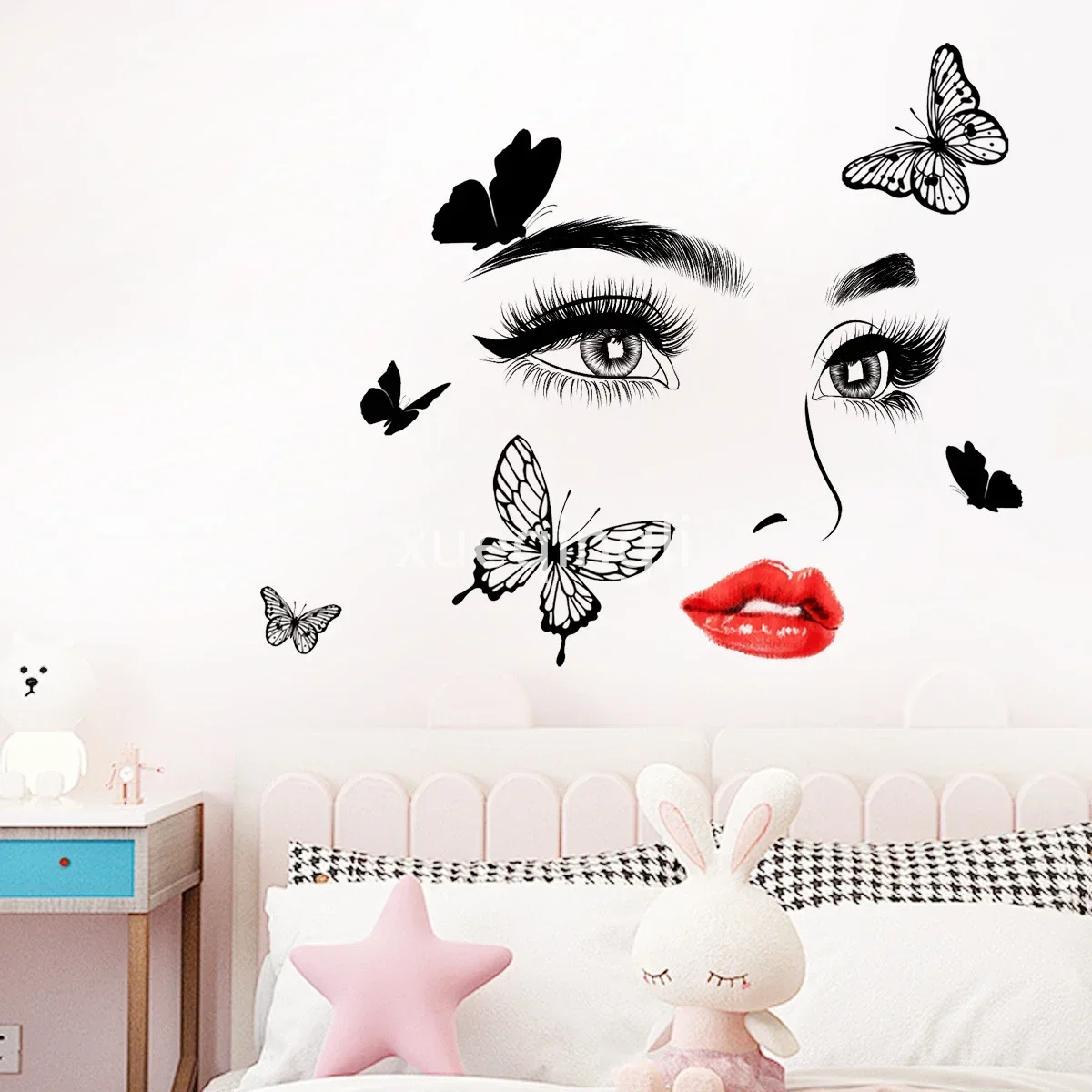 Beauty Female Face Wall Sticke - Beauty And Makeup Studio 评论和价格